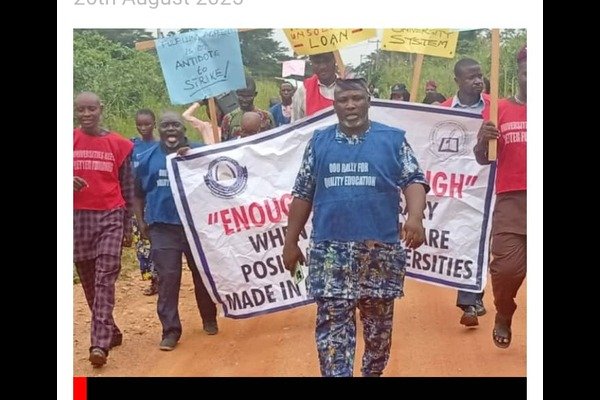 OOU Lecturers Protest Deteriorating Condition of Services